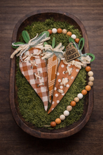 Load image into Gallery viewer, Wonky laced carrots #676